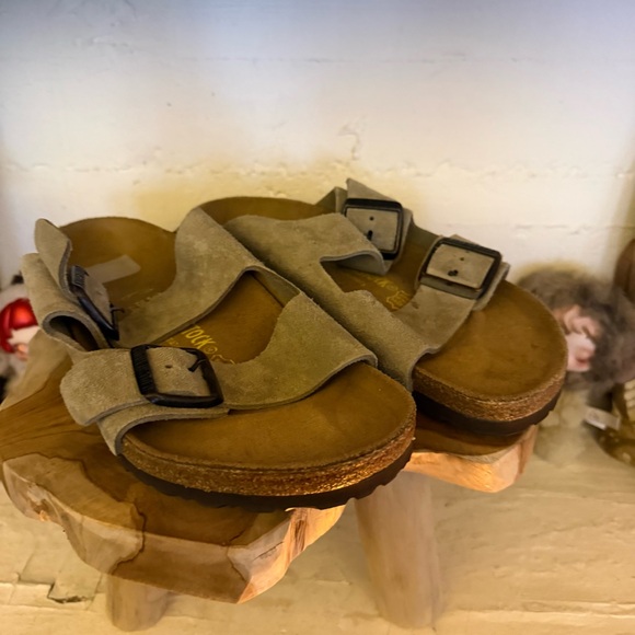 NWOB 39 Arizona Birkenstock Slide Suede Leather Buckle